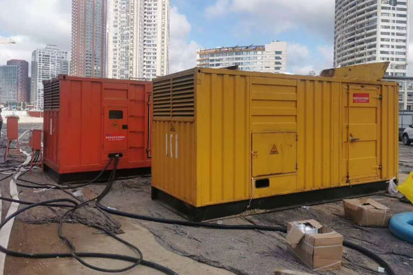 银川压力测试时，发电机组的燃油系统需要达到多少压力？